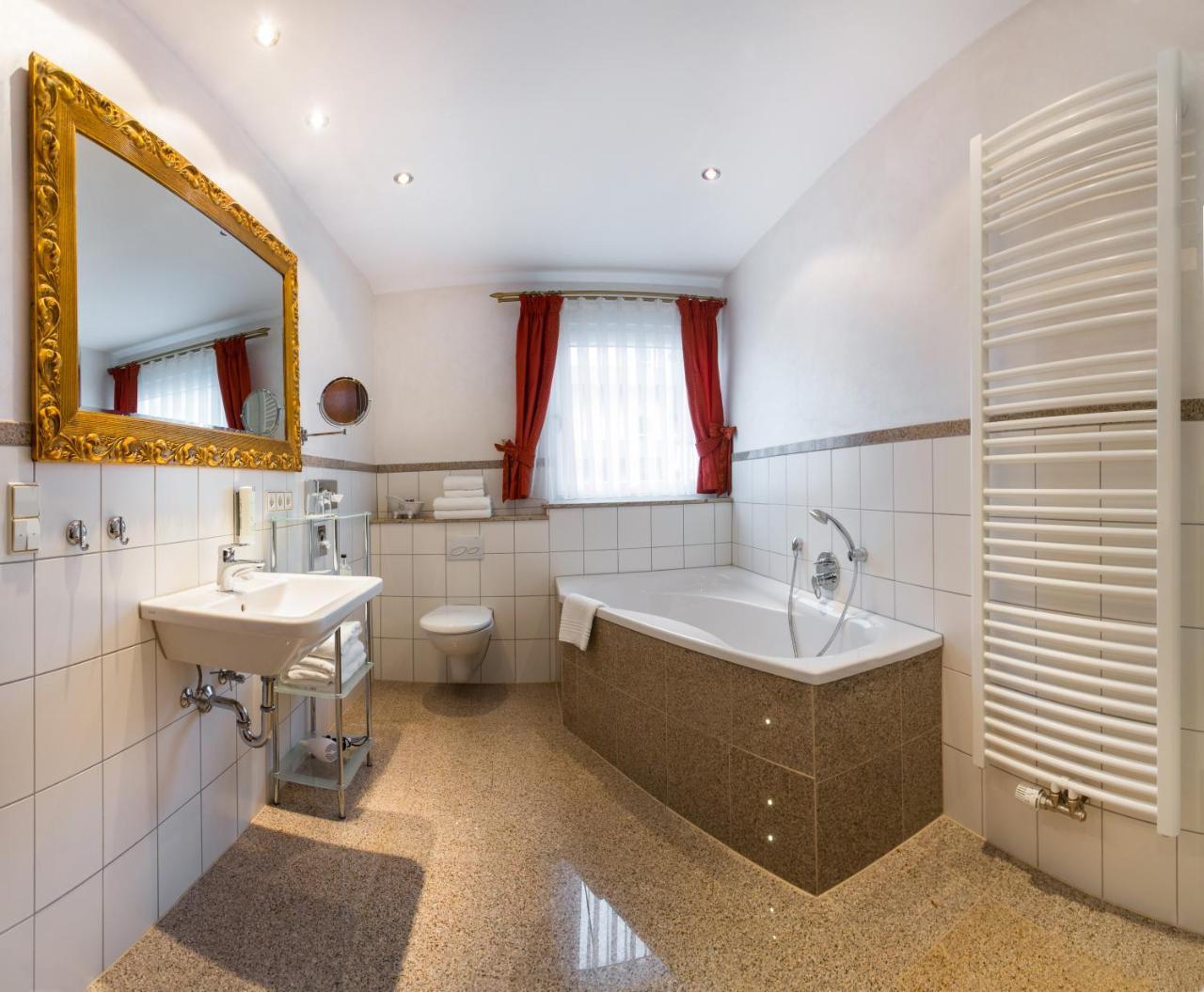 Romantik Hotel Rindenmuehle Villingen-Schwenningen Esterno foto